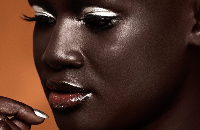 Dr. Joseph Mercola’s Guide to Metallic Beauty Trends