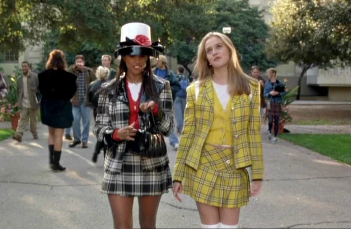 Retro Rewind: Embrace ’90s Fashion Trends with Iconic Outfits