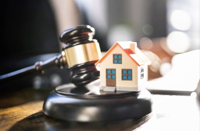 Landmark Ruling: US Real Estate Agents Face $1.8 Billion Liability for Broker Fees