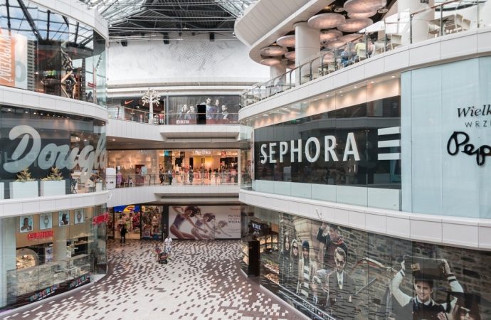 Retail Rush: Retailers Seize Premium Real Estate in the Face of Limited Supply