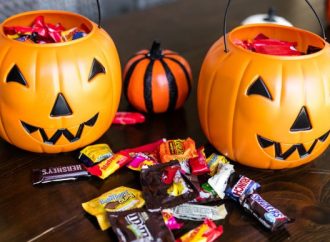 Snickers Goes Spooky: Halloween Joy with Limited Editions