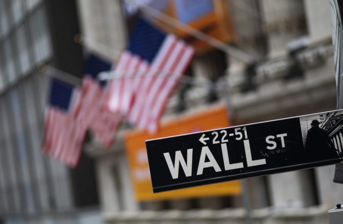 Wall Street Braces for Another Year of Reduced Bonuses