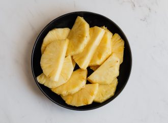 Knife Skills Unleashed with the Pineapple Cutting Technique