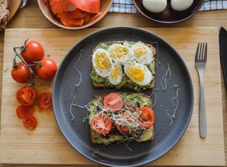 Crafting Irresistible Bagel Sandwiches for School Days