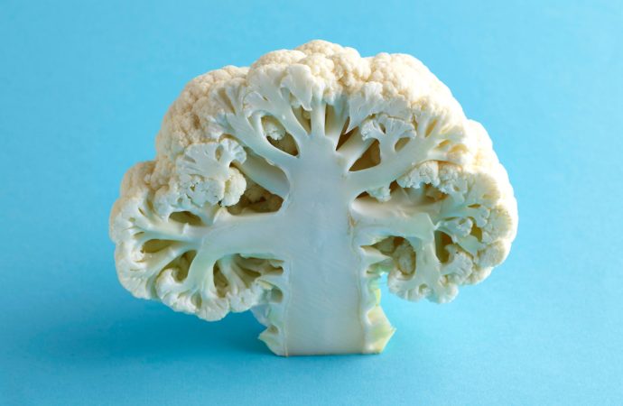 Art of Precision a Culinary Journey into Perfect Cauliflower Cuts