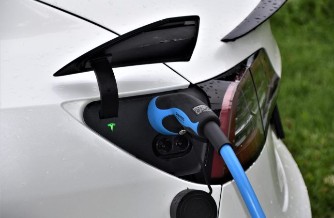 A Comprehensive Guide to EVs, BEVs, PHEVs, and HEVs for Today’s Drivers