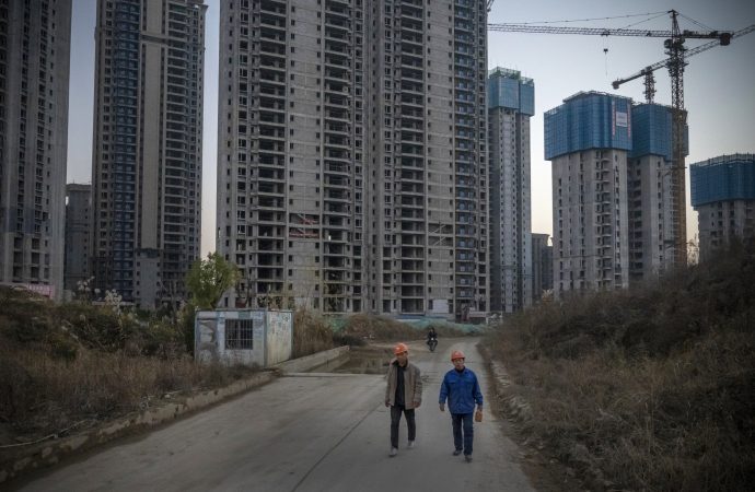 Real Estate Meltdown: China’s Middle Class Faces Wealth Losses, Signaling Potential Economic Challenges