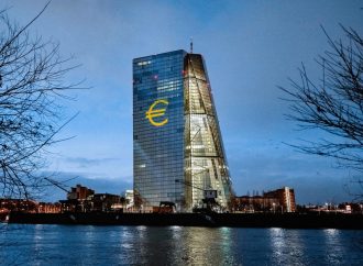 Navigating Uncertainty: Eurozone Braces for Modest Growth in the Coming Year, Warn Economists