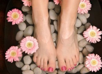 Brewed Beauty: David Winston Unveils the Best Pedicure Ever with Green Tea Foot Soak