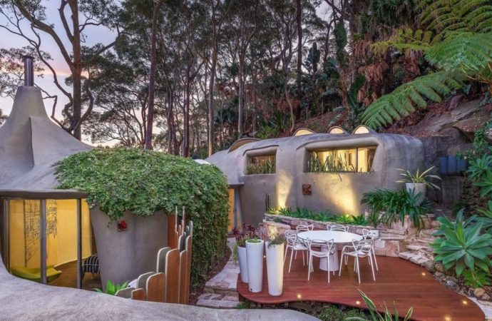 Iconic ‘Flintstone House’ in Newport Commands Record-Breaking Sale, Surpassing Price Guide by $357k