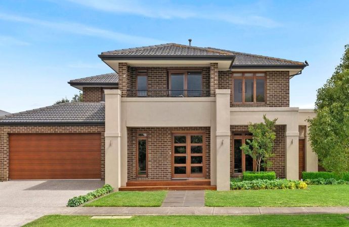 A Lakeside Gem: Lara’s Premier Home with Unmatched Allure Sells for the First Time at Auction