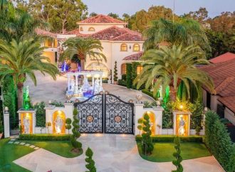 Candyman’s Sweet Escape: Travers Beynon Lists Iconic Candy Shop Mansion on the Gold Coast