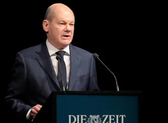 Diaries Unveiled: German Banker’s Revelations Deepen Scholz’s Political Challenges