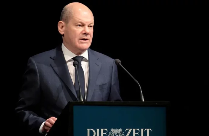 Diaries Unveiled: German Banker’s Revelations Deepen Scholz’s Political Challenges