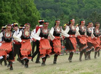 Dive into a Serbian Picnic Extravaganza of Food and Culture