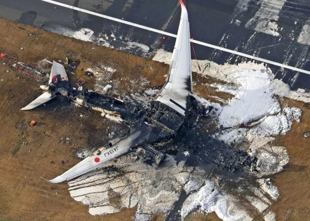 Japan flight crash