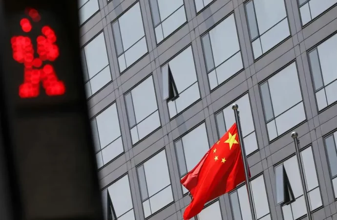 China Offshore Investment Funds Restricted Amid Domestic Market Challenge