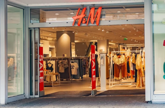 H&M Chief Executive resignation