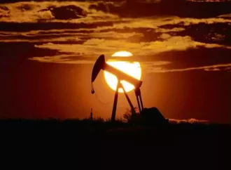 IEA Warns of Oil Surplus Amid Sluggish Demand Growth