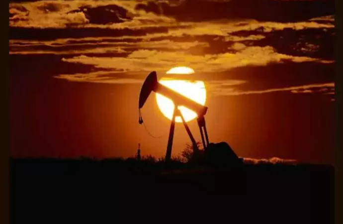 IEA Warns of Oil Surplus Amid Sluggish Demand Growth