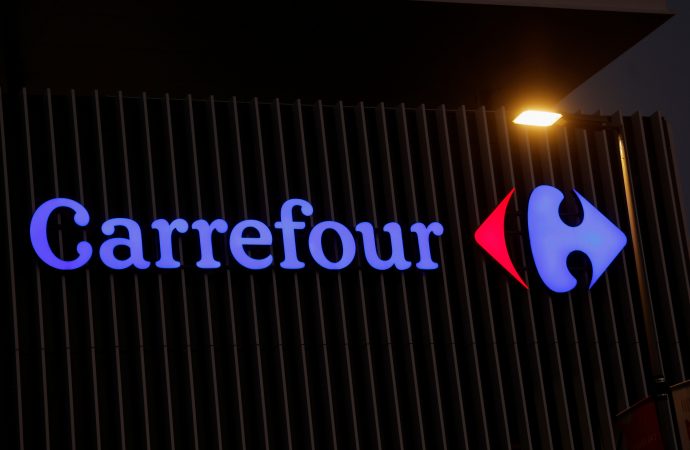 Pricing Standoff: Carrefour Parts Ways with PepsiCo Products Amidst Cost Dispute