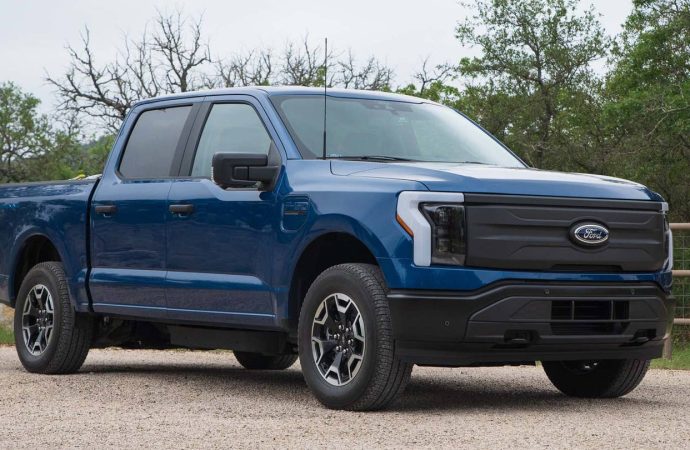 A Detailed Look at the 2023 Ford F-150 Lightning