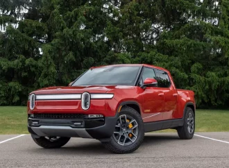 Analyzing the 2023 Rivian R1T – Review, Price, and Specifications