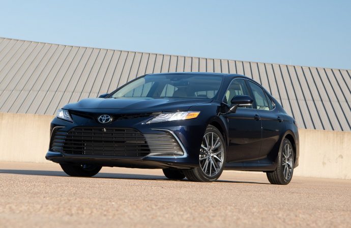 Efficiency Redefined: Exploring the 2024 Toyota Camry Hybrid