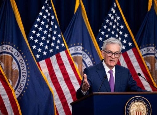 Fed Reassures Hot US Labor Market Won’t Derail Rate-Cutting Plan