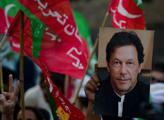 Early Gains: Imran Khan’s Party Takes Lead in Pakistan Election