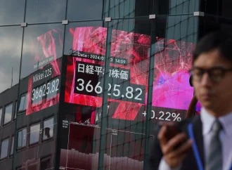 Nikkei Hits 34-Year High Fueled by Weak Yen in Japan