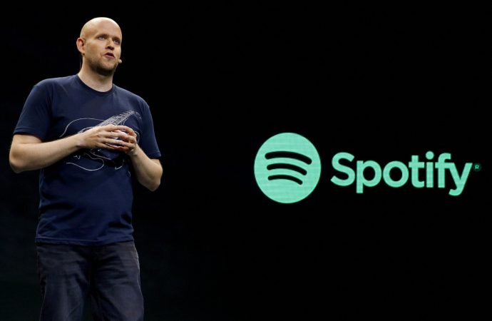 Spotify Extends Deal Joe Rogan Controversial Podcast Stays Put