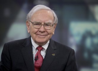 Berkshire Hathaway Trims Apple Stake: Warren Buffett’s Move