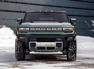 2024 GMC Hummer EV SUV: Pioneering Electric Power and Performance