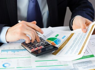 Decoding Financial Metrics: Demystifying Revenue and Cash Flow Differences