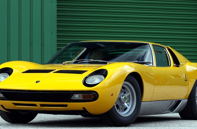 Lamborghini Miura: Revving Up with Performance Specs