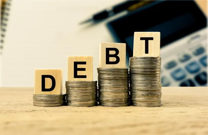 Pay Down, Score Up: Fix Your Credit by Busting Debt