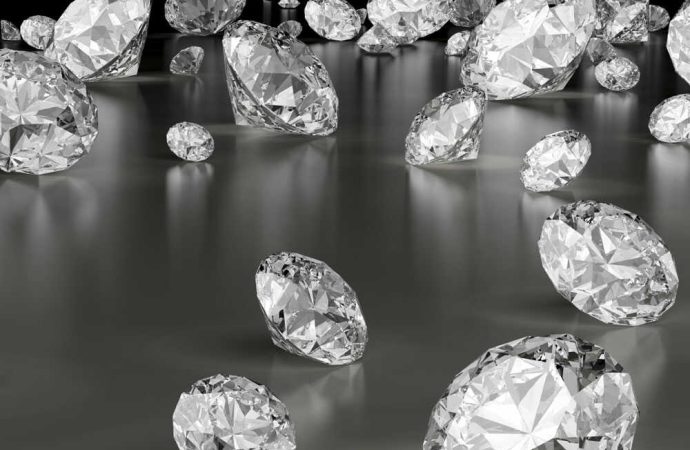 “De Beers’ Diamond Output Declines Due to Production Cut Amid Recovery Challenges”