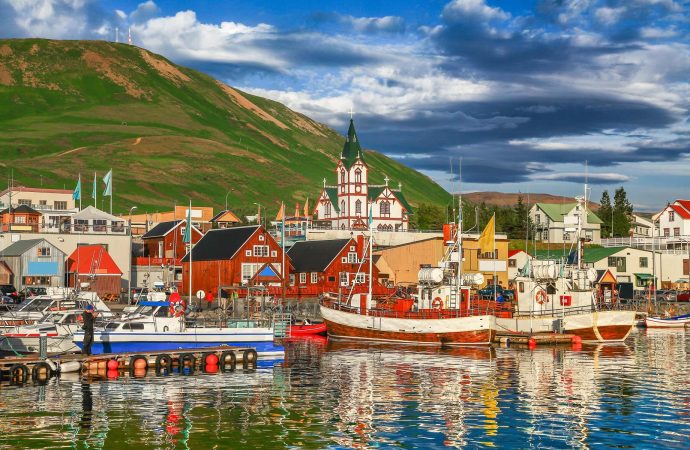 Unveiling Iceland’s Nature’s Frozen Masterpieces