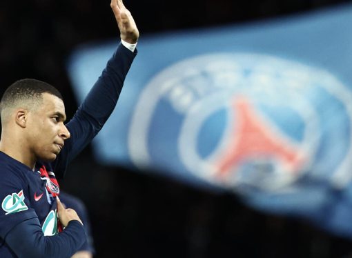 Kylian Mbappe Receives Mixed Farewell from Paris Saint-Germain Fans: A Star’s Emotional Departure