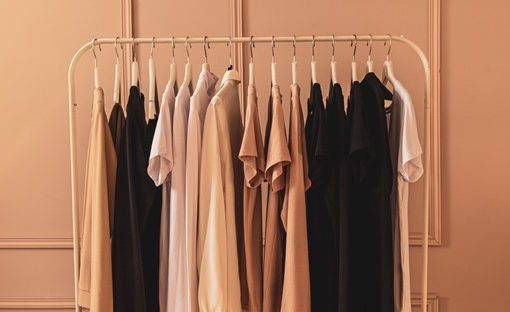 Building a Capsule Wardrobe: Streamlining Style and Simplifying Life