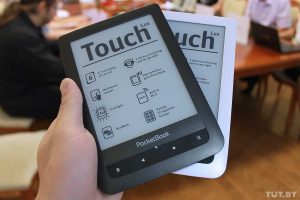 E-Ink Technology: Personalizing Devices with Low-Power Displays