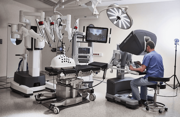 How Robotics is Transforming Healthcare and Surgery