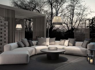 How to Create a Relaxing Outdoor Lounge Space