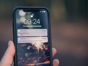 10 Minimalist Lifestyle Hacks to Simplify Everyday Decisions