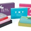 The Smart Way to Present Apparel: A Guide to Clothing Gift Boxes