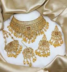 How to Care for Your Gold Jewelry: Cleaning & Storage Tips