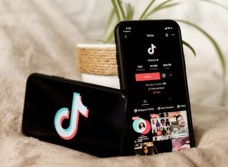 How to Buy TikTok Likes in 2025 (Beginner’s Guide)