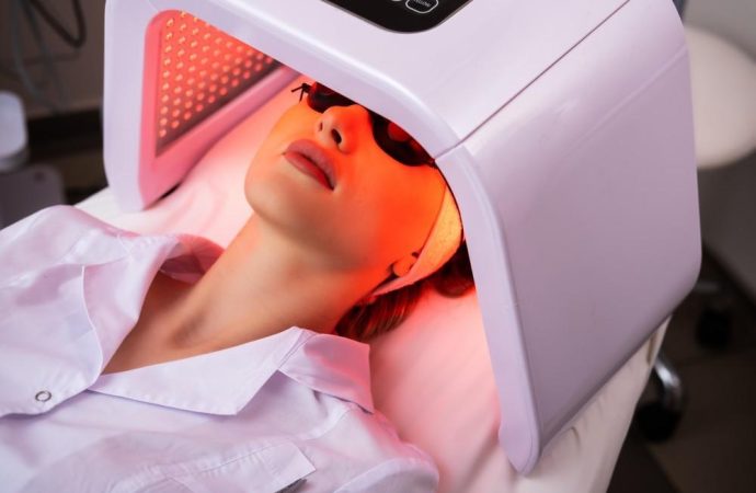 Europe Photodynamic Therapy Market to Hit US$2.06 Billion by 2033