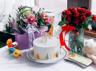 Fast Online Flower And Cake Delivery For Birthdays